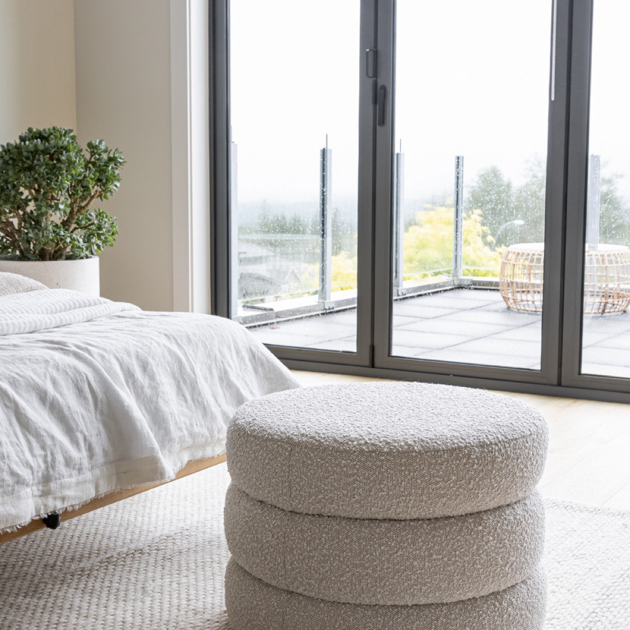 Fiel Ottoman - Off White Boucle - S