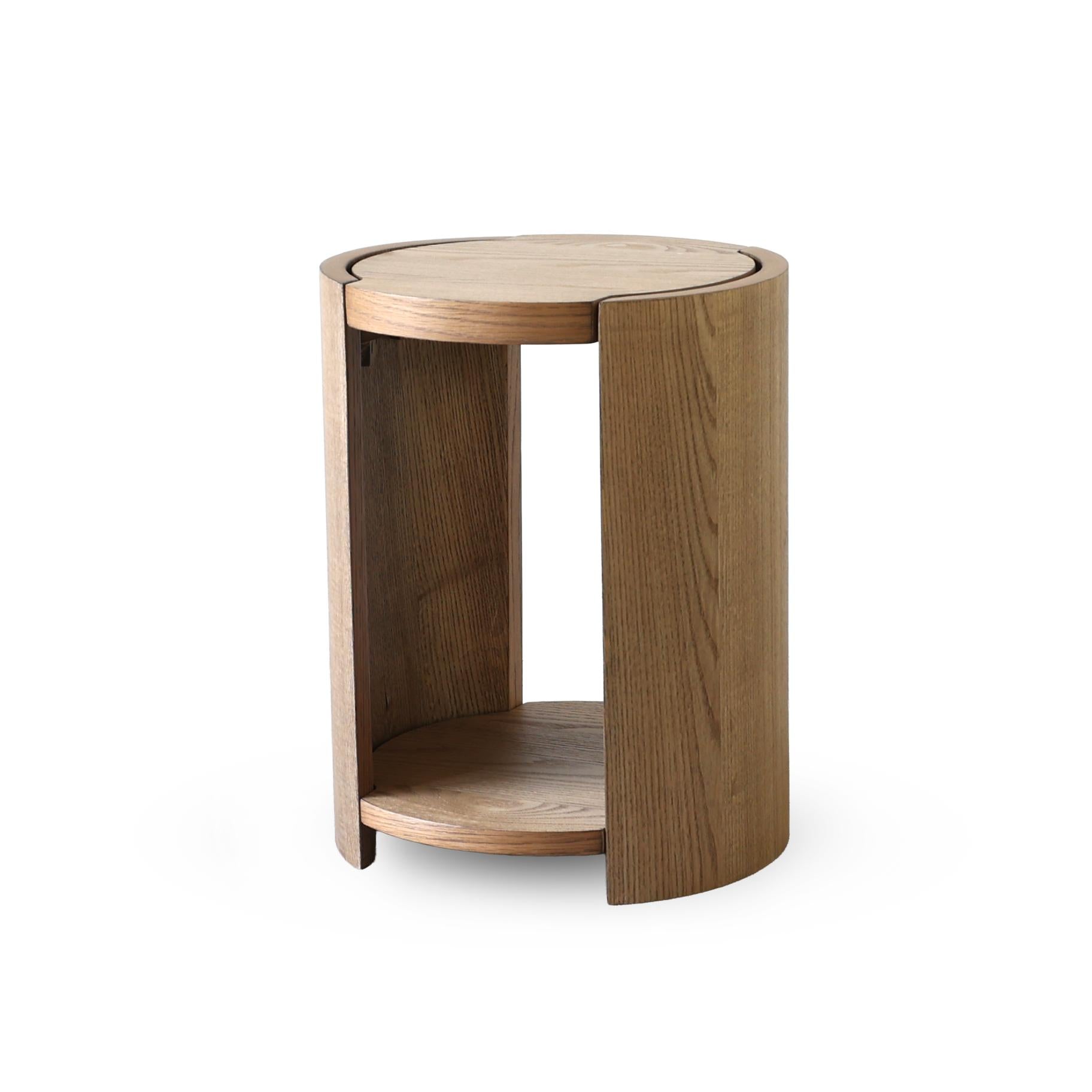 Forma End Table - Rustic Oak