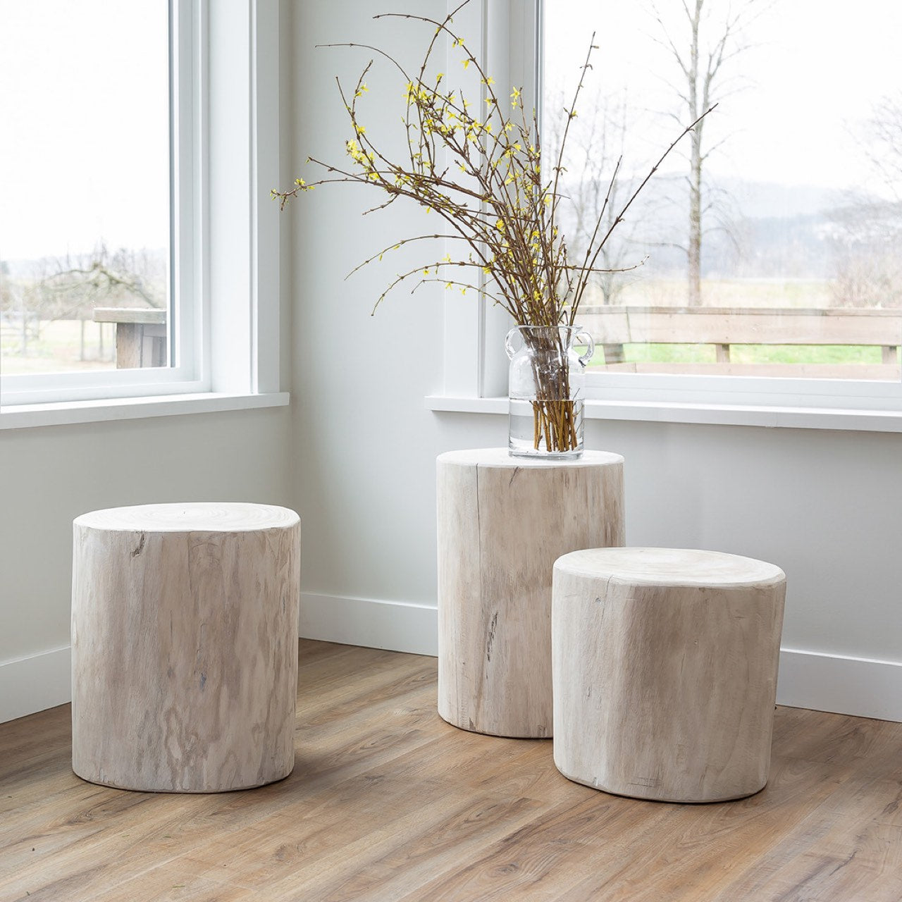 Nova Wide 21 Inch Stump - Round - White